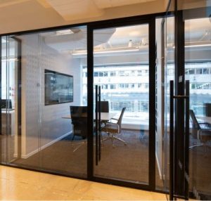 MetroWall-Showroom_HUSH-Single-and-Double-Glaze-in-Private-Office-and-Huddle-Room